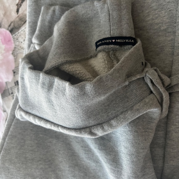 Brandy Melville Gray Flare Sweatpants - Picture 3 of 4